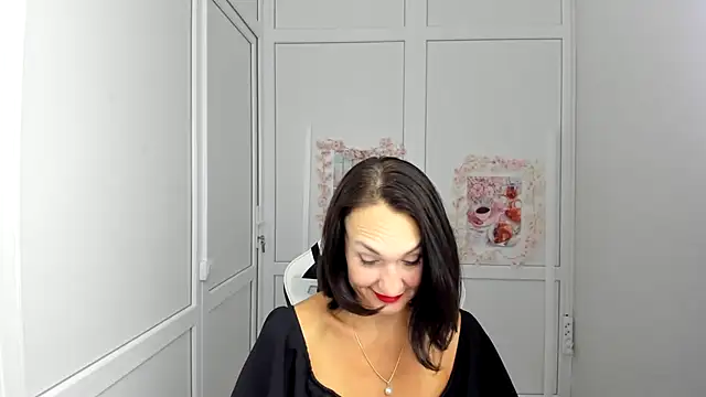 OliviaKateee online show from July 2026 12:23:01 PM