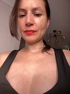 Snapshot of Lisse_of_striptease chatting on June 2026 01:39:02 PM Lisse of striptease online show from June 2026 01:39:02 PM