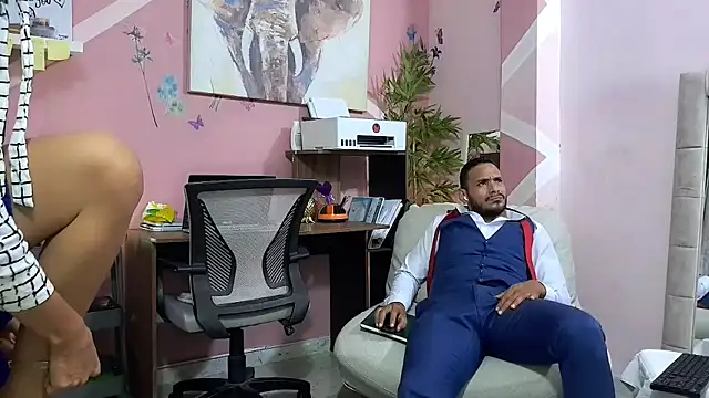 Snapshot of Pineappleflipped chatting on July 2026 03:45:02 AM Pineappleflipped online show from July 2026 03:45:02 AM