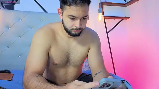 Snapshot of Andres_fire chatting on June 2026 01:06:02 PM Andres fire online show from June 2026 01:06:02 PM