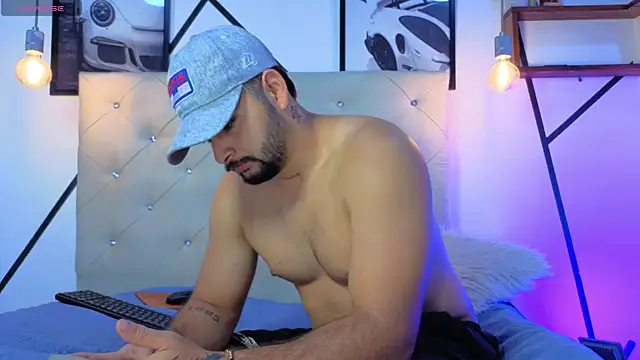 Snapshot of Andres_fire chatting on July 2026 01:14:02 PM Andres fire online show from July 2026 01:14:02 PM