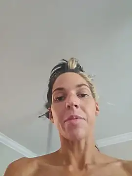 lil jiggly online show from June 2026 08:26:02 PM