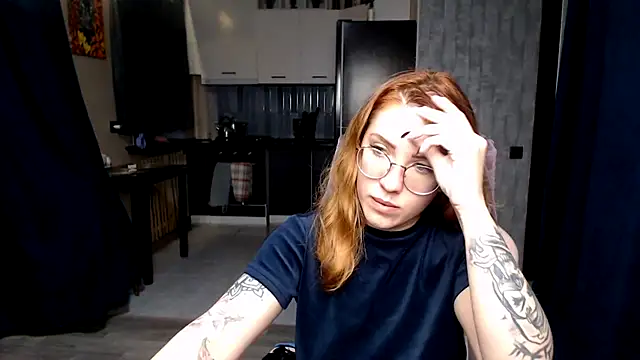 Reginasmilee online show from October 2025 11:26:02 PM