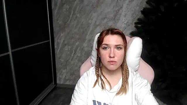 Reginasmilee online show from January 2026 02:08:01 PM