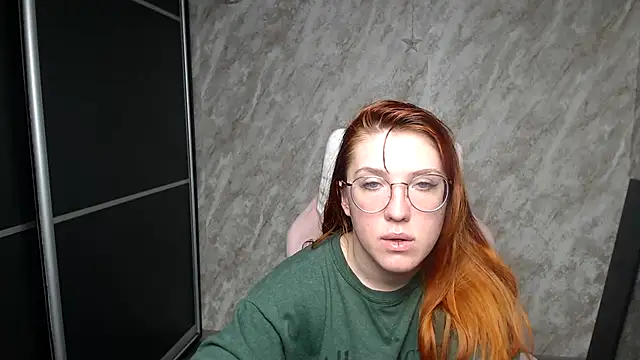 Reginasmilee online show from February 2026 03:39:02 PM