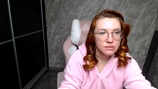 Reginasmilee online show from March 2026 01:56:02 AM