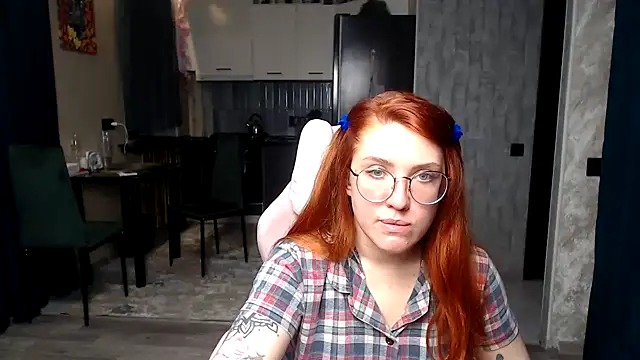 Reginasmilee online show from March 2026 11:46:02 AM