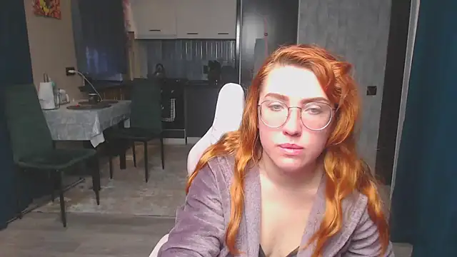 Reginasmilee online show from April 2026 02:47:02 AM