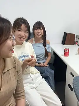 Snapshot of YY-1-1-1 chatting on June 2026 07:07:01 AM YY-1-1-1 online show from June 2026 07:07:01 AM