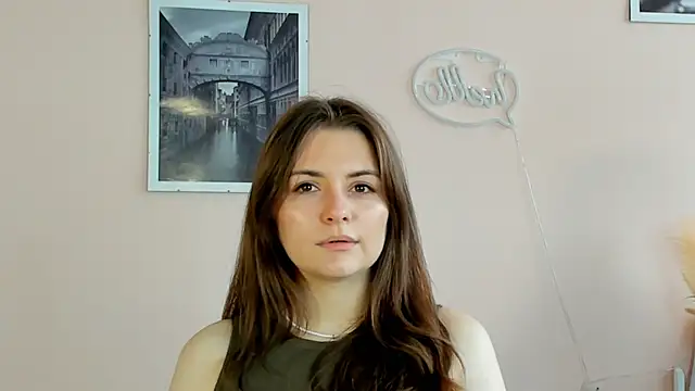 VersieMeschino online show from June 2026 07:14:02 AM