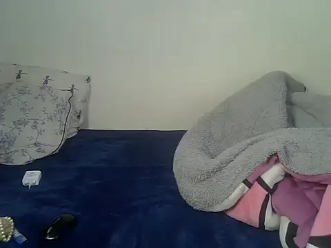 Snapshot of Petite_messalina chatting on June 2026 12:59:01 PM Petite messalina online show from June 2026 12:59:01 PM