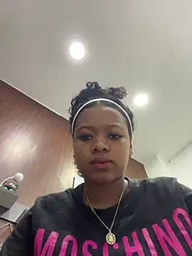 Snapshot of Isa_Giraldo1 chatting on June 2026 10:41:01 PM Isa Giraldo1 online show from June 2026 10:41:01 PM