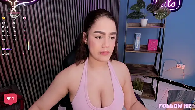 Snapshot of Emily_robertss1 chatting on June 2026 04:13:01 PM Emily robertss1 online show from June 2026 04:13:01 PM