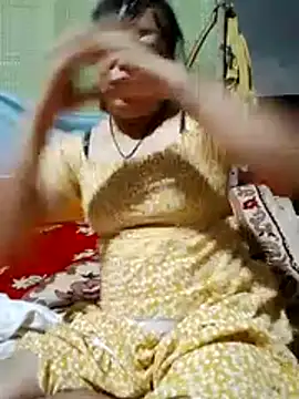 Snapshot of Moon_squirtt chatting on August 2026 02:49:01 PM Moon squirtt online show from August 2026 02:49:01 PM