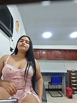 Snapshot of DestelloAzul chatting on July 2026 03:20:02 AM DestelloAzul online show from July 2026 03:20:02 AM