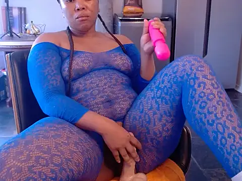 Snapshot of massiveBootymamasita chatting on June 2026 07:57:01 AM massiveBootymamasita online show from June 2026 07:57:01 AM
