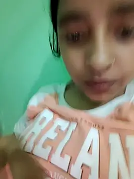 Snapshot of Vandana-11 chatting on June 2026 11:33:01 AM Vandana-11 online show from June 2026 11:33:01 AM