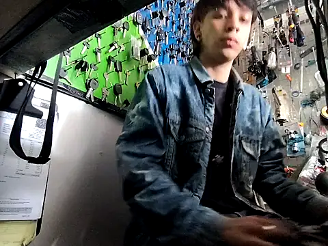 sebastianobig online show from June 2026 06:12:01 PM