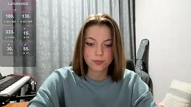 Snapshot of LoriYates chatting on June 2026 08:32:02 PM LoriYates online show from June 2026 08:32:02 PM