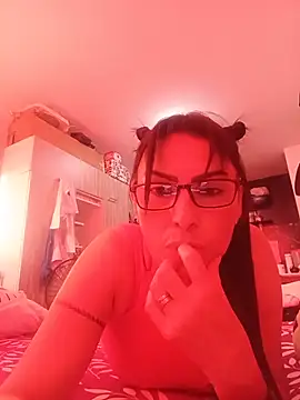 yelilatina online show from July 2026 09:58:02 PM