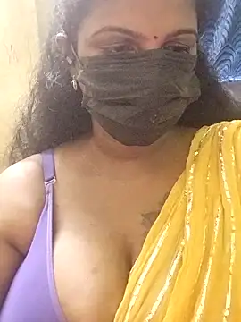 Snapshot of Poojitha-Queen chatting on June 2026 06:30:01 PM Poojitha-Queen online show from June 2026 06:30:01 PM