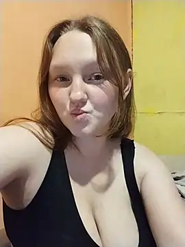 Snapshot of hi__loveee chatting on July 2026 09:35:02 PM hi loveee online show from July 2026 09:35:02 PM