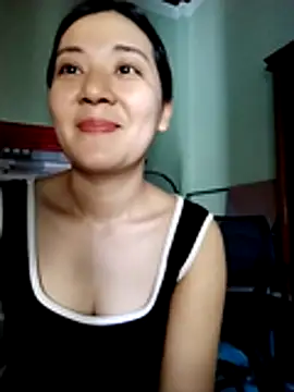 Snapshot of Lyrose_2k chatting on July 2026 12:39:01 AM Lyrose 2k online show from July 2026 12:39:01 AM