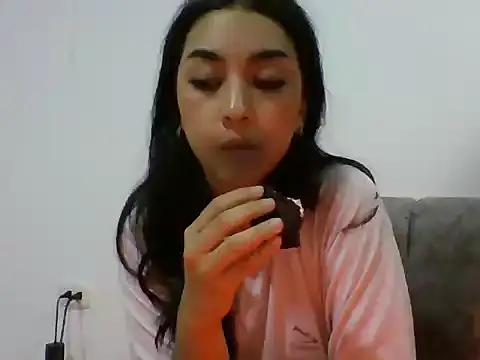 Snapshot of Kaia_Bloom chatting on July 2026 02:18:01 AM Kaia Bloom online show from July 2026 02:18:01 AM