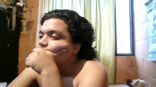 Snapshot of MayNoe00 chatting on July 2026 10:27:02 PM MayNoe00 online show from July 2026 10:27:02 PM