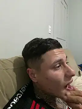 Snapshot of novin_tatuado02 chatting on July 2026 02:40:02 AM novin tatuado02 online show from July 2026 02:40:02 AM