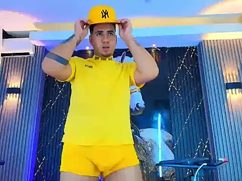 Iam Josue- online show from July 2026 04:19:01 AM