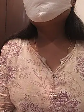 Snapshot of Honey_telugu7 chatting on July 2026 07:44:01 AM Honey telugu7 online show from July 2026 07:44:01 AM
