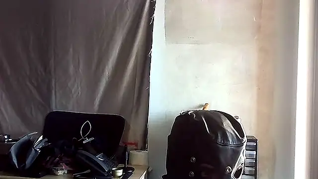 Snapshot of mikey-s-cort chatting on July 2026 01:28:01 PM mikey-s-cort online show from July 2026 01:28:01 PM