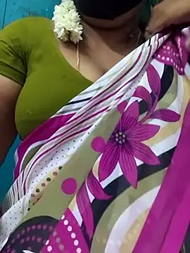 Snapshot of tamilrose143 chatting on July 2026 12:31:01 PM tamilrose143 online show from July 2026 12:31:01 PM