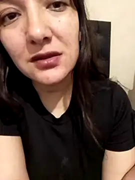 Snapshot of AnnaAmapola chatting on July 2026 04:30:01 AM AnnaAmapola online show from July 2026 04:30:01 AM