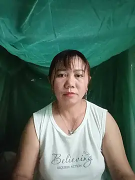 Snapshot of Mai-lingg chatting on July 2026 01:32:02 AM Mai-lingg online show from July 2026 01:32:02 AM