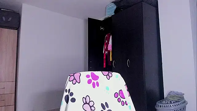 Liacher online show from July 2026 05:45:02 AM
