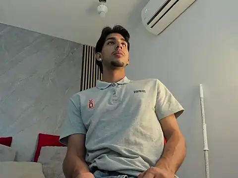 Snapshot of Paul_Owens chatting on July 2026 04:44:01 PM Paul Owens online show from July 2026 04:44:01 PM