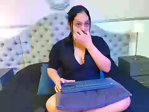 Snapshot of MariaBelenX chatting on July 2026 12:10:01 PM MariaBelenX online show from July 2026 12:10:01 PM