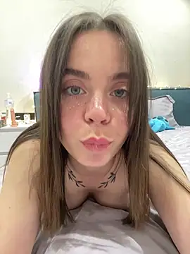 Snapshot of 19_PetiteEilish_97 chatting on July 2026 06:23:01 PM 19 PetiteEilish 97 online show from July 2026 06:23:01 PM