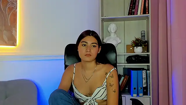 vesper rae online show from July 2026 06:01:02 PM