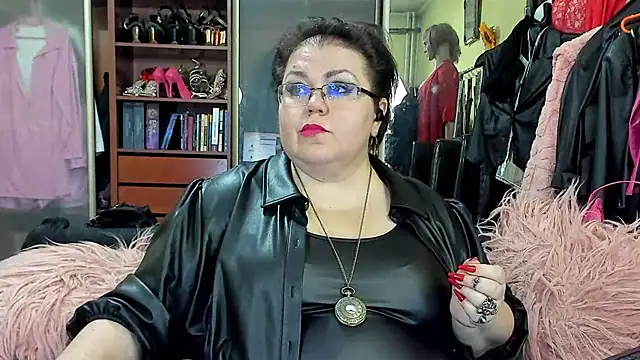 Snapshot of KaryQueen chatting on December 2024 06:20:02 PM KaryQueen online show from December 2024 06:20:02 PM