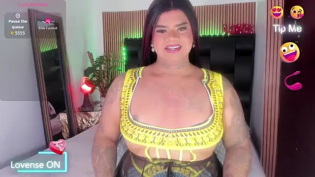 Snapshot of isabelleandbrand chatting on October 2025 12:48:02 PM isabelleandbrand online show from October 2025 12:48:02 PM