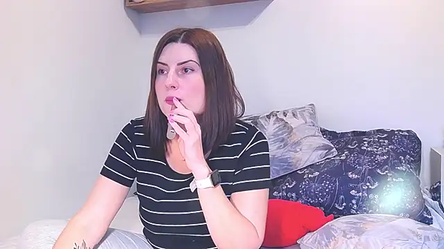 alisenties online show from February 2025 03:15:02 PM