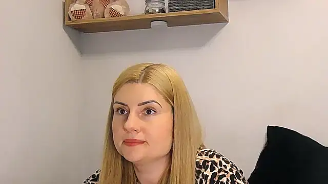 Snapshot of alisenties chatting on May 2026 02:25:01 PM alisenties online show from May 2026 02:25:01 PM
