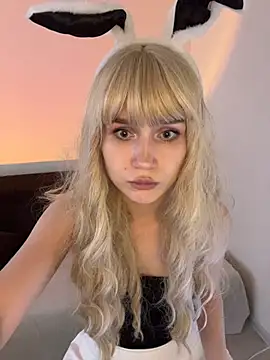 Snapshot of Charlotte_Pretty chatting on July 2026 10:21:02 AM Charlotte Pretty online show from July 2026 10:21:02 AM