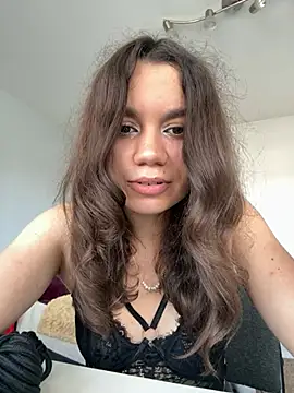 Snapshot of AlexisWinters chatting on July 2026 10:36:01 PM AlexisWinters online show from July 2026 10:36:01 PM