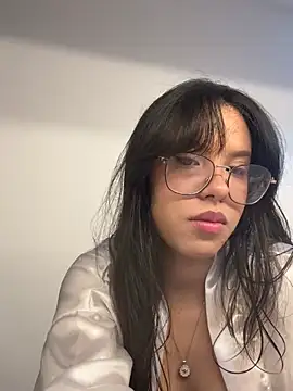 Snapshot of rose_allure1 chatting on July 2026 02:33:01 PM rose allure1 online show from July 2026 02:33:01 PM