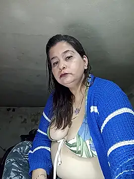 Snapshot of Cynthia186 chatting on July 2026 10:00:02 AM Cynthia186 online show from July 2026 10:00:02 AM