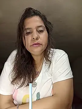 Snapshot of Cynthia186 chatting on July 2026 10:50:01 PM Cynthia186 online show from July 2026 10:50:01 PM